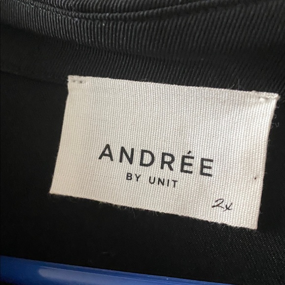 Classic Black Shirt - Picture 2 of 3